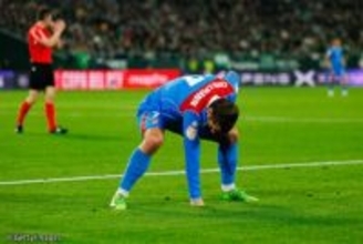 新たな相棒と躍動したグリーズマンが“ギア2”パフォ？！　圧巻の大勝劇にもチームの献身性を強調