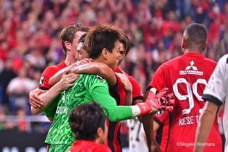 2位神戸、鹿島との天王山前に痛恨の敗戦…浦和がK・テリンのJ1初得点で5試合ぶり白星！