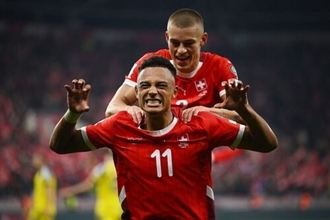 スイス代表がスウェーデン代表に4発大勝で首位キープ！　次節は2位コソボ代表とW杯出場権をかけて直接対決