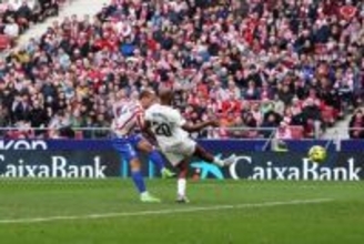 “スーパーサブ”のグリーズマンが決勝弾！　アトレティコ、ホームでバレンシアを下し連敗ストップ