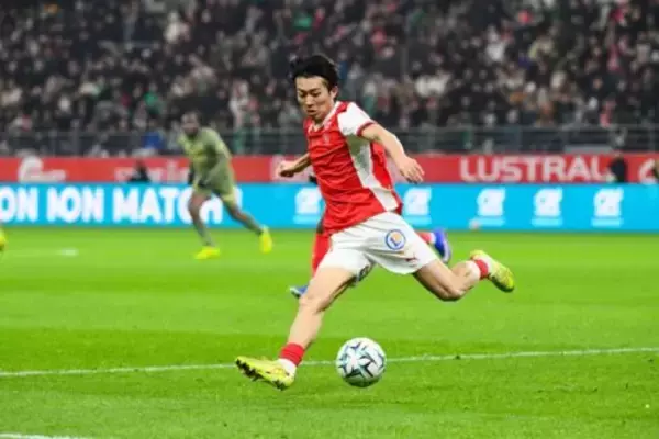 中村敬斗が途中出場からアシスト記録！　スタッド・ランスはフランス杯8強進出