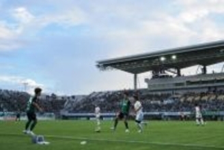 松本、“聖地”アルウィンの新座席取り付けが完了…26/27シーズン開幕まで残工事を継続