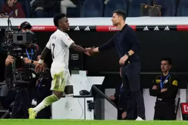 ヴィニシウスのPK失敗に不満顔も…X・アロンソ監督「大したことではない」