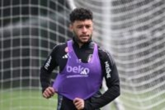 セルティック指揮官、加入濃厚のチェンバレンに言及「彼と話をした」