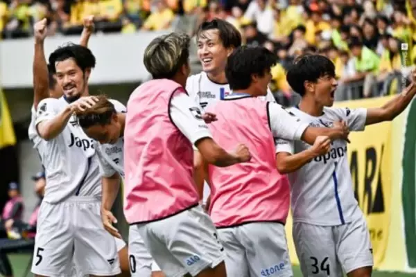 J1自動昇格争いの大一番、2位長崎が3位千葉を撃破！　暫定首位に浮上
