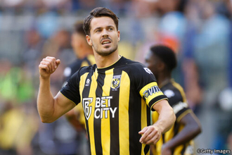 チェルシーやPSVでプレーした元オランダ代表MFファン・ヒンケルが33歳で引退決断「浮き沈みの連続だった」