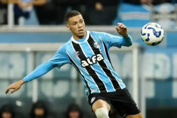 アストン・ヴィラがアリソンを獲得…19歳ブラジル人FW、移籍金は最大で約22億円