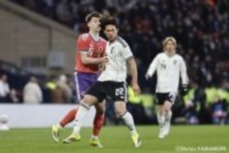 塩貝健人が鮮烈デビュー！　「結構ストライカーだなと」伊東純也ら先輩も一目置く21歳、一気に“スターダム”を駆け上がるか