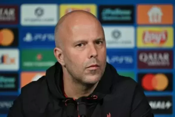 苦境リヴァプールが王者PSGとの“雪辱戦”へ…スロット監督が意気込み「精神力を示さなければ」