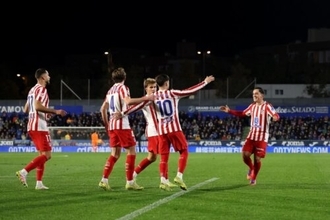 アトレティコがラ・リーガ5連勝！　敵地でヘタフェに苦戦も、終盤のオウンゴールが決勝弾に