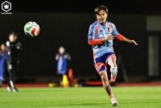 日本代表に全26選手が合流…久保建英や南野拓実ら9選手がピッチで汗を流し、「トリオンダ」でのシュート練習も