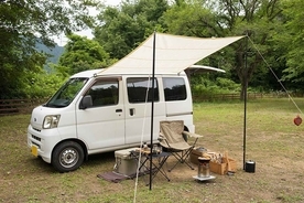 車中泊キャンプの簡単野外リビング設営術。時短＆シンプルで手間なく楽しむ！