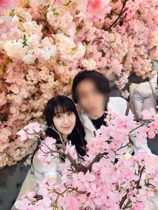 「妻は63歳、夫は31歳」32歳の“年の差婚”で「どうせ介護で捨てられるよ」アンチの言葉をパワーに変えるまで――年末年始ベスト