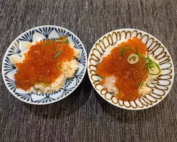 「「高すぎる」と話題、すき家の「メガいくら丼」3490円の価格はアリ？1年前は2190円だったのに…」の画像