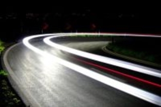 凍結した路面で“あおり運転”してきたSUVに天罰。パトカーと救急車、レッカー車が来る事態に…――大反響セレクション