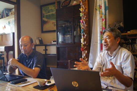 「目が痛くて数秒も見ていられない」福島県の山を覆う“9万6000枚”の太陽光パネルに地元住民が悲鳴