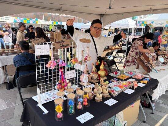 「100万円自腹で払って」ひょうたんアーティスト・あらぽんが“カナダ個展”を実施。最終的な損益を聞いた