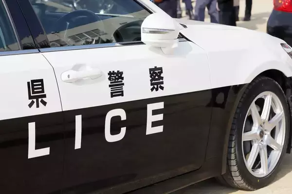 「あおり運転してきた“真っ赤なスポーツカー”に下った天罰「前方が騒がしいと思ったら…正直“ざまあ”と思いました」」の画像