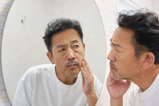 朝の菓子パンで「顔の魅力度」が最大7割下がる。食べたわずか2時間後、他人に“冴えない顔”と判定されるワケ