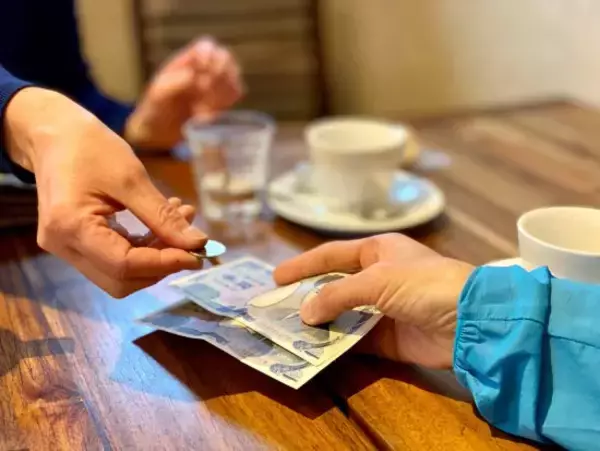 「「え、割り勘？」小学生の食事代を払わない家族に感じるモヤモヤ感。「ちゃんと払って」とは言いづらい――大反響セレクション」の画像