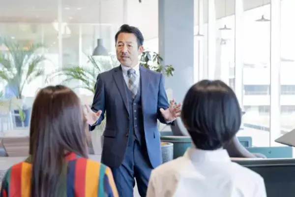 「稼げない奴に人権はない」部下を罵倒しまくるトップ営業マンが、“最悪の理由”で破滅するまで