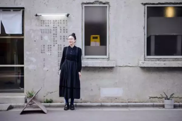 「「休むのが下手な70歳って、あまり聞かない」漫画家・まんきつが辿り着いた、罪悪感を手放す“ご機嫌な”休み方」の画像