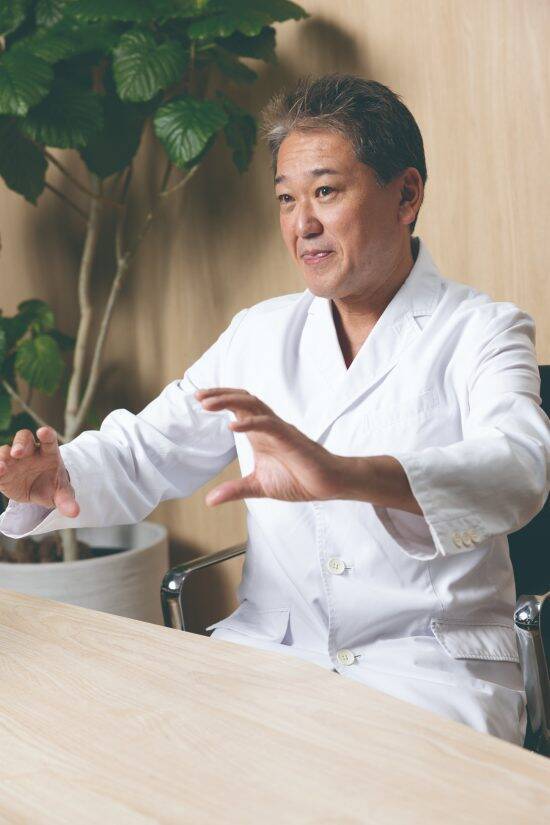 小麦、植物油、乳製品、甘いもの「四毒抜き」で現代病が治る？55万登録YouTuber歯科医師夫妻が語る“四毒”の正体とは