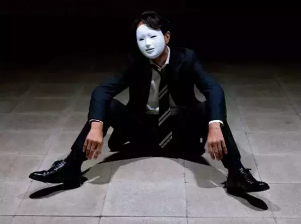 「強さ・優しさ・コミュ力・美しさ」を備えていなければ“弱者”？エンタメと広告が作りだす“新たな男性像”という呪い