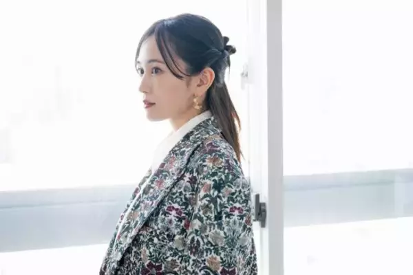 「前田敦子、1児の母として「子供は完全に生きがい」…仕事現場にも連れていく一方、「共依存で離れられない親子にはなりたくない」」の画像