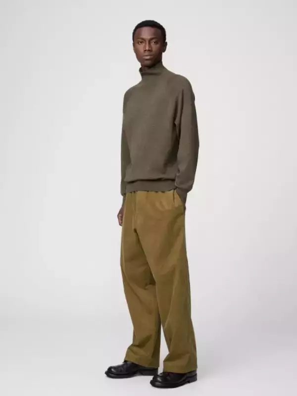 「中年男性が買うべきユニクロ「清潔感を保ちながら上品」「安っぽさは一切なし」5000円以下で手に入る“3つの傑作アイテム”」の画像