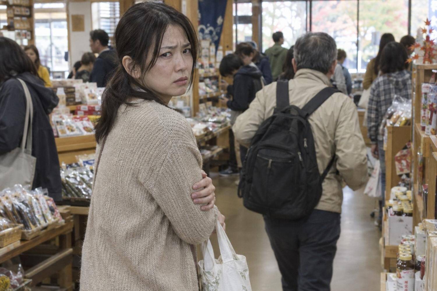 道の駅に出没した“ぶつかりおじさん”。証拠を突きつけると「警察にだけは言わないで」と泣きついてきて…／事件でけがをした人の何割が女性なのか調べてみた