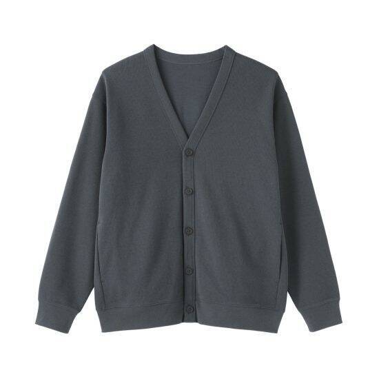 無印・ユニクロ・GU「1490円のロンT」「3セット買ったスウェット」プロが勧める“秋冬の買い得服”5選