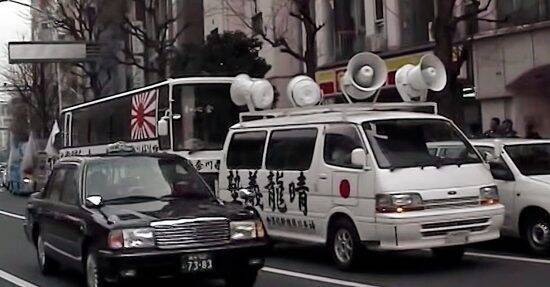 歌舞伎町で目を光らせる“右翼のドン”阿形充規が歩んだ波乱の半生。「権力を握るのが大嫌い」新宿の愚連隊から任俠と右翼の架け橋に
