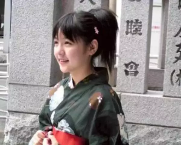 「「小5で一人暮らし」「21歳でがん宣告」…過酷な人生を歩んだ34歳女性が、“生きる場所”を見つけるまで」の画像