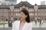 「書類選考ナシ、55歳でも歓迎…生保レディの「ザル採用」に潜む罠。新人の“友達”を顧客リストとして使い潰す、焼き畑営業の裏側」の画像1