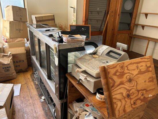 特殊清掃業者が見た“閉店したケーキ屋”の惨状「数千匹の害虫が…」冷蔵庫の中の乳製品からは“ものすごい異臭”