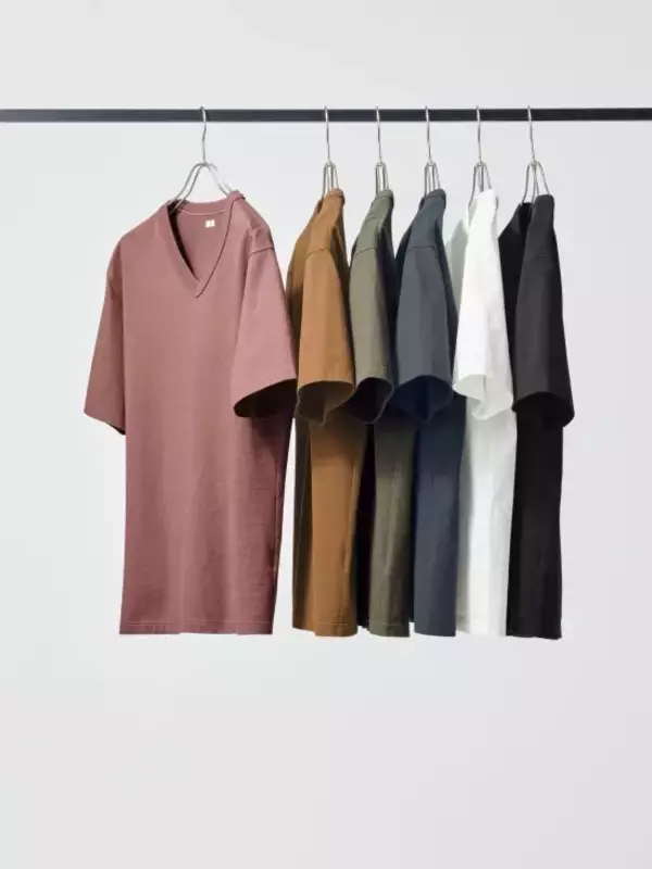 「ユニクロのTシャツ「590円で買える傑作」「圧倒的な高級感と頑丈さ」絶対に買い逃してはいけない5アイテム」の画像
