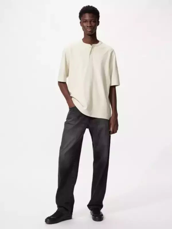 「ユニクロのTシャツ「590円で買える傑作」「圧倒的な高級感と頑丈さ」絶対に買い逃してはいけない5アイテム」の画像