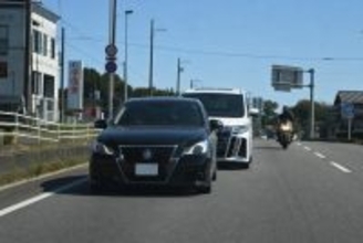 あおり運転をした作業服の若者が返り討ちに。「腰を90度に曲げて謝罪」するまで…警察白書より「取消処分者講習」驚きの年間受講者数も