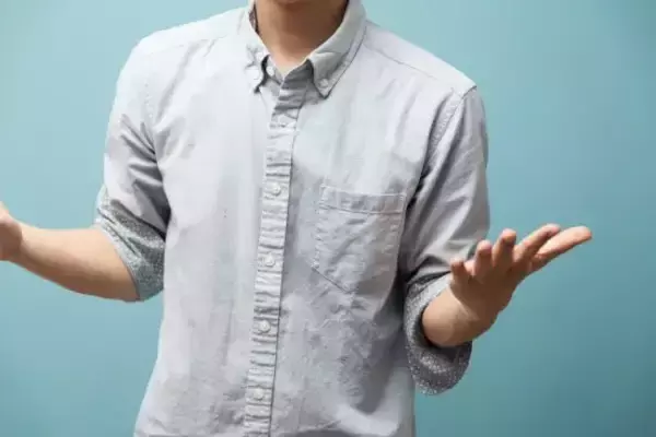 「新幹線で「成人向け動画を見る」中年男性。「子どもがいるので止めてください」と注意したら…返ってきた“驚きの一言”」の画像