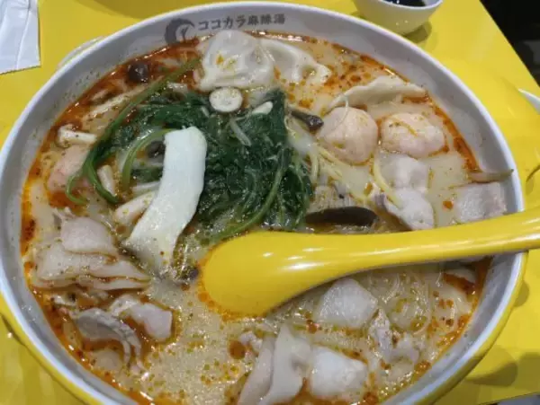 「「なぜ女子は平気なの？」人気の麻辣湯専門店で「バイキングの相性は最悪」と自称する肥満男性が、あえなく顔面崩壊するまで」の画像