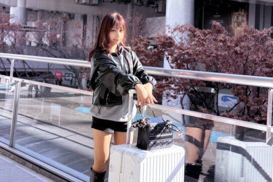 台湾夜市のゲーム屋台で働く“親日すぎる美女”として話題の21歳女性を直撃。大阪を訪れ「日本の食べ物は本当に美味しい」