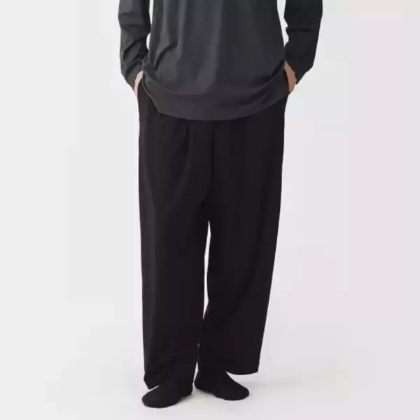 「ユニクロ＆無印の春アイテム「確実にオシャレになれる」「使い勝手も抜群」絶対に買い逃してはいけない“3つの傑作“」の画像