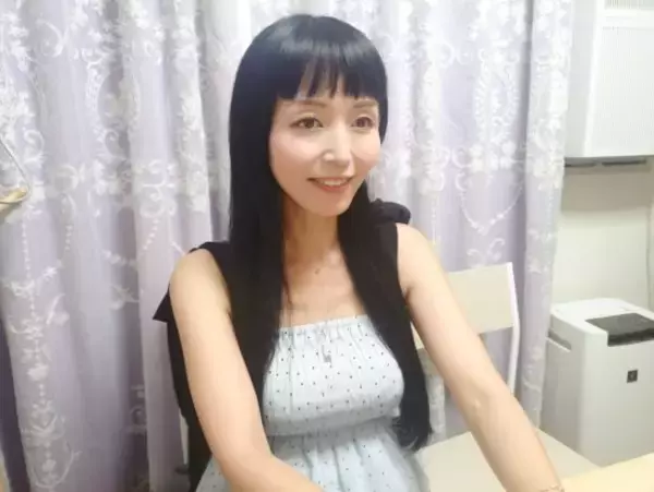 「乳がんで両胸全摘も「1ヶ月で撮影復帰」。LA拠点の日本人トップセクシー女優（44）が死の恐怖より仕事を優先したワケ」の画像