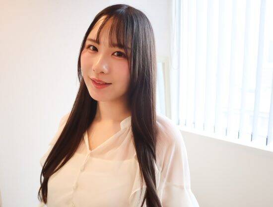 明け方就寝・朝5時起き…元バスガイドの23歳セクシー女優が明かす過酷な過去。「逃げられる」と覚悟した日