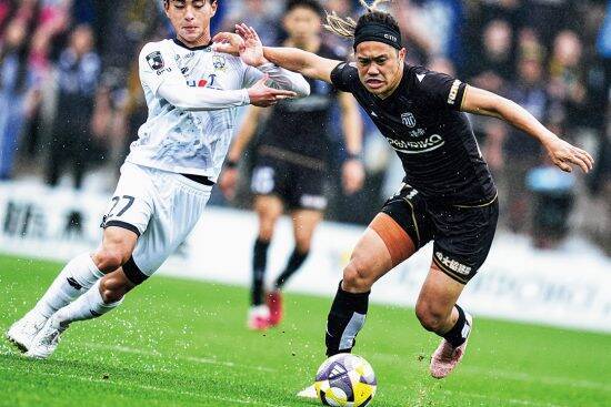 「サッカーをやめようと考えていた」田中パウロ淳一が、日本一“バズる”Jリーガーになるまで