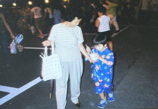 93歳おばあちゃんがSNSで人気。26歳の孫が語る「認知症が進んでも祖母といるのが楽しい」ワケ