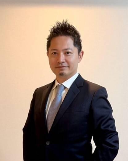 「プレッシャーで気が狂いそう」脳溢血寸前になった30代漫画原作者が語る、週刊連載で「心身が削られる」過酷な現実