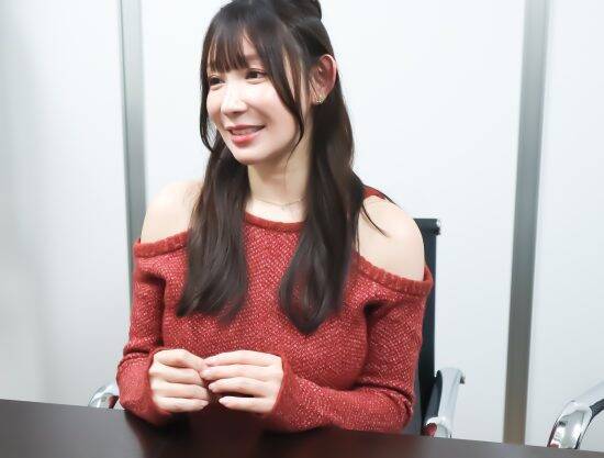 写真展で“謎の素人美女”として話題に…人気セクシー女優が語る業界のリアル「デビュー前とは印象が真逆」