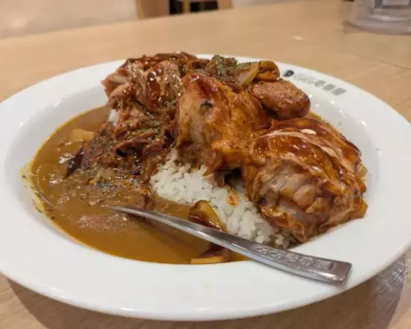「3,000円超えの「ココイチ肉塊カレー」、SNSの絶賛コメントは本当か…実食した女性記者が「言葉を失った」ワケ」の画像
